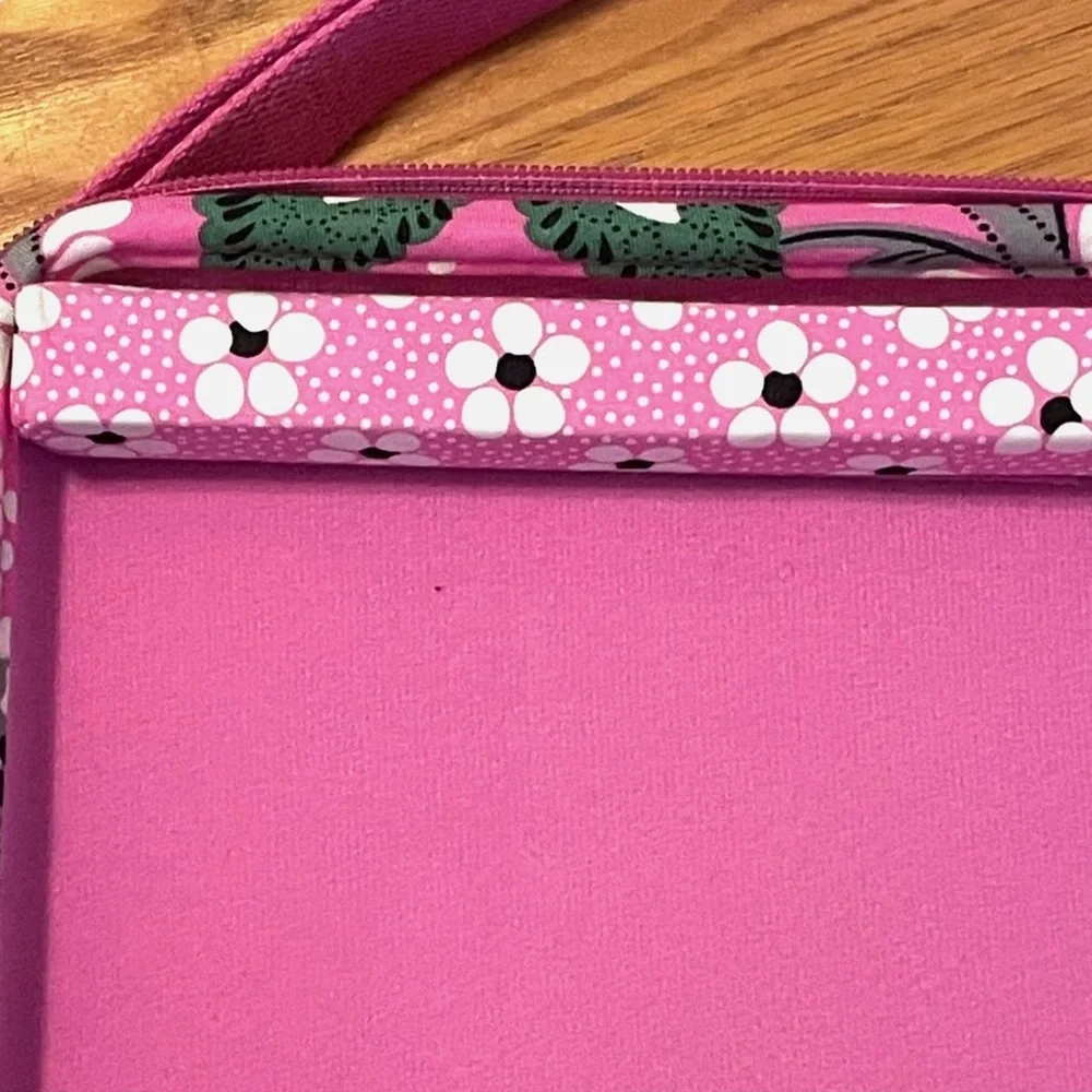 Vera Bradley Priscilla Tablet Case iPad Kindle E-Reader Carrying Case Retired